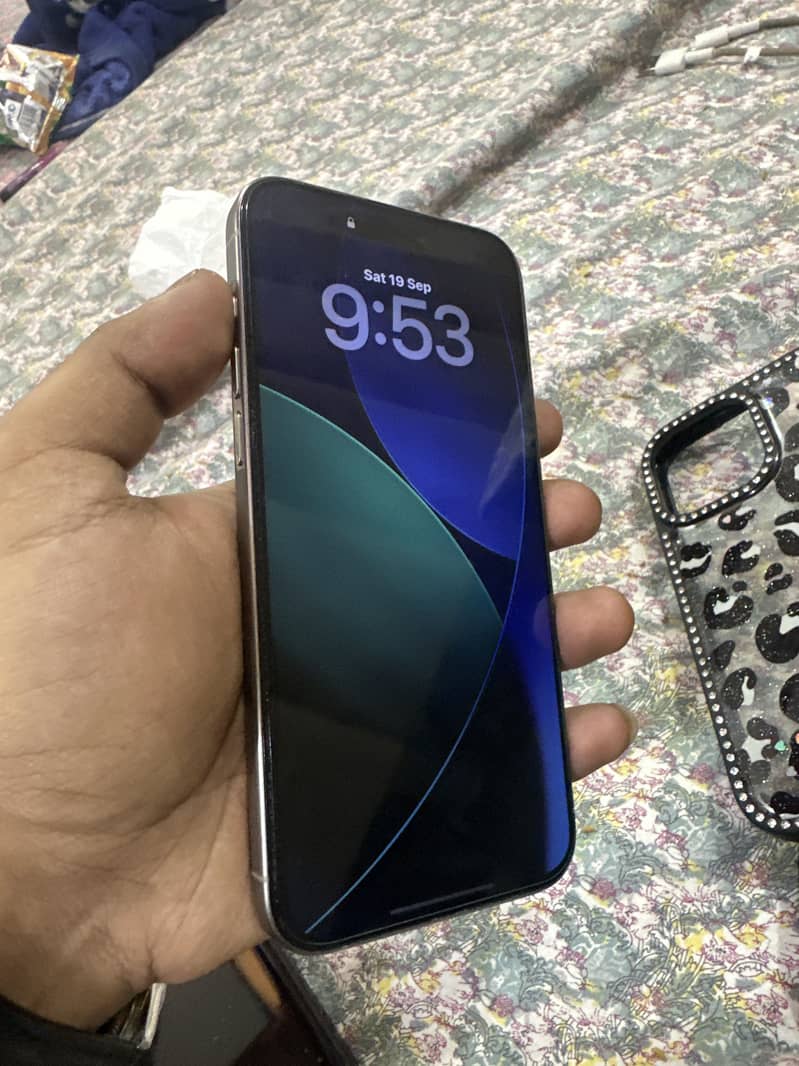Apple iPhone 15 Pro Max 5