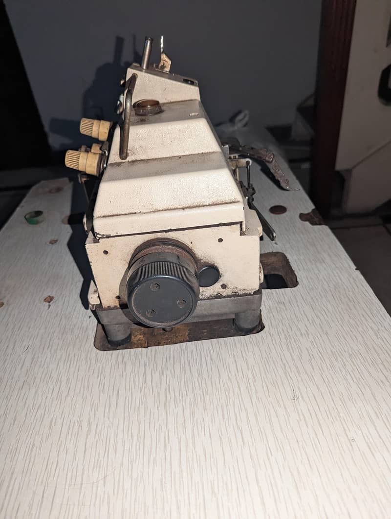Overlock machine 3