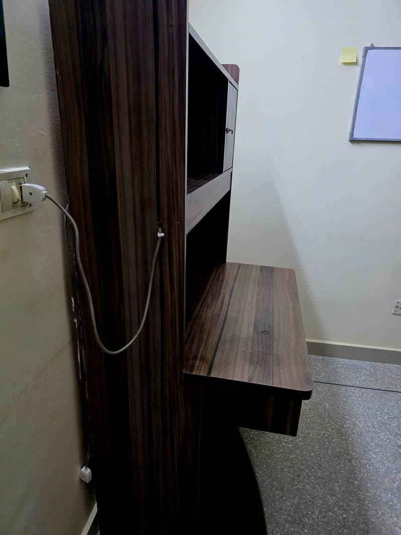 study Table for sale 3