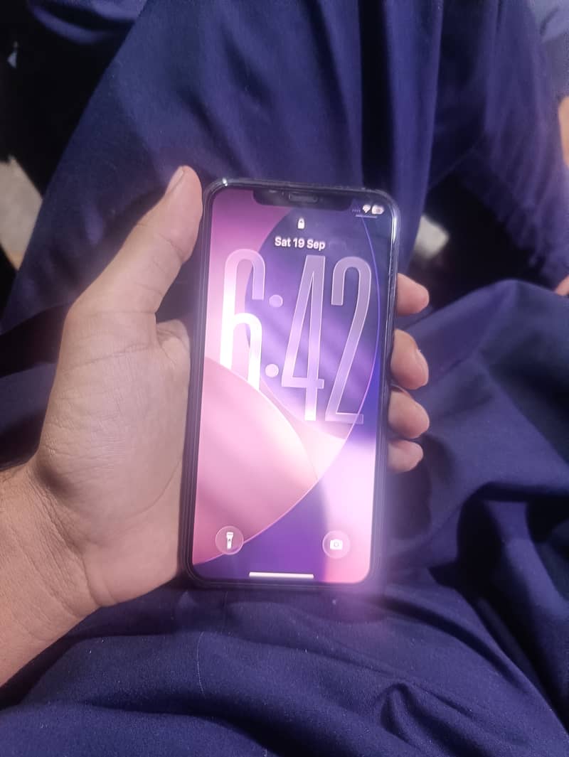 Apple iPhone 11 Pro 2