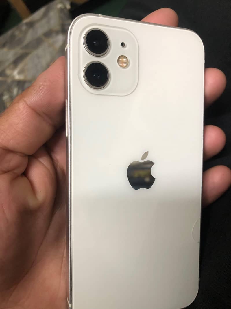 Apple iPhone 12 3