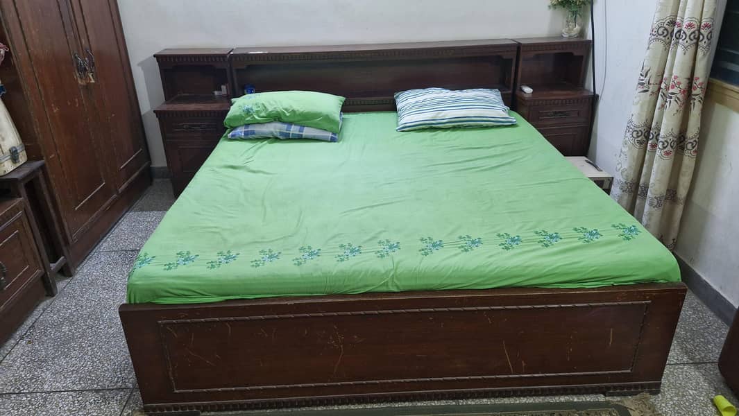 Bed with dressing 1