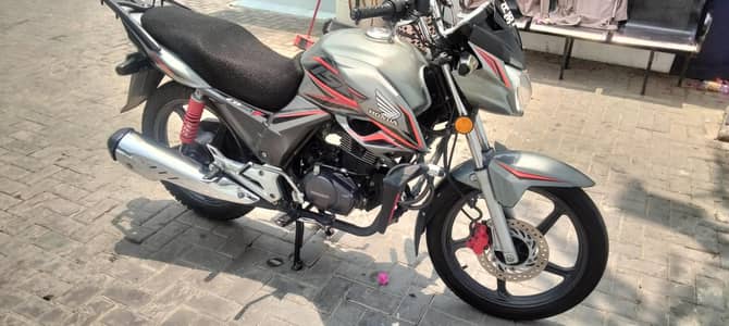 Honda CB 150 F