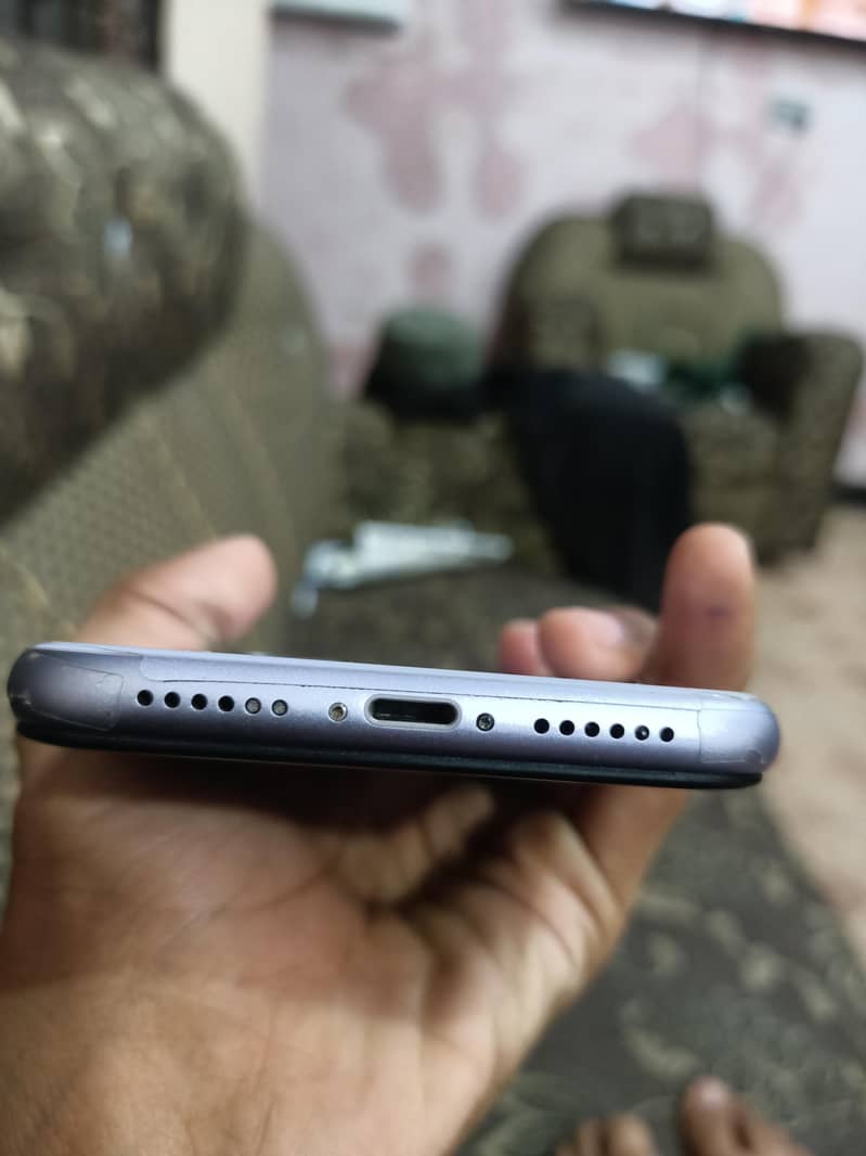 Apple iPhone 11.03224958169 9