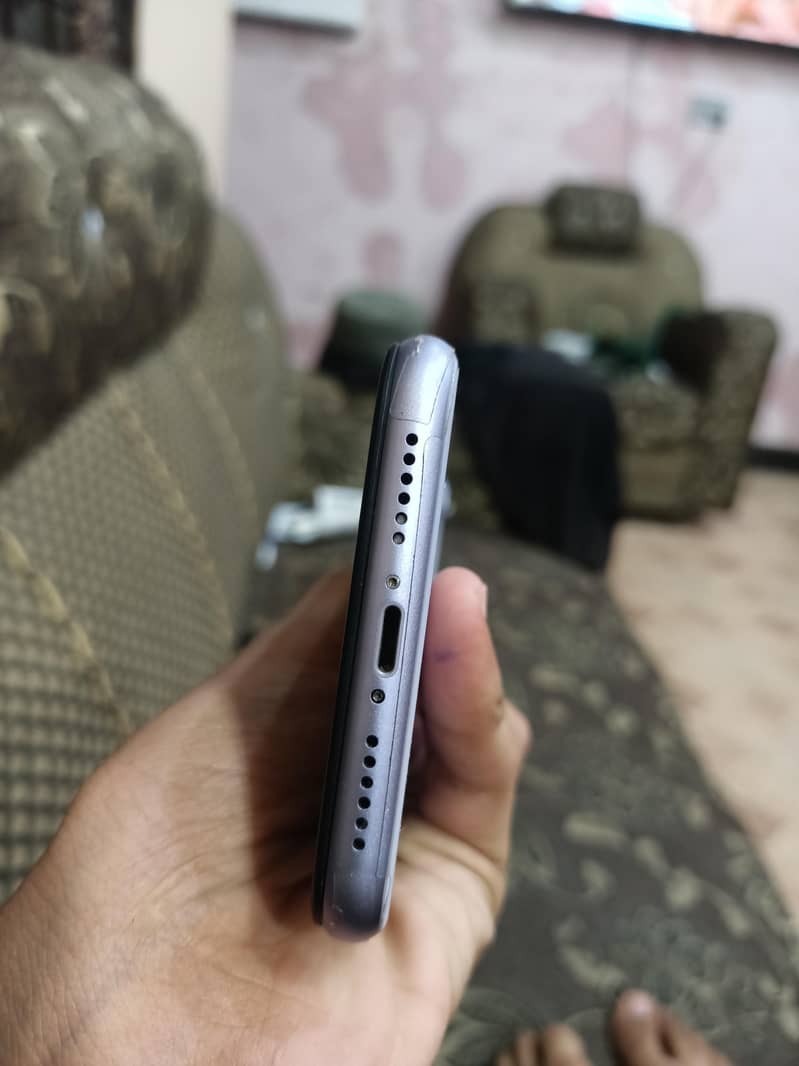 Apple iPhone 11.03224958169 10