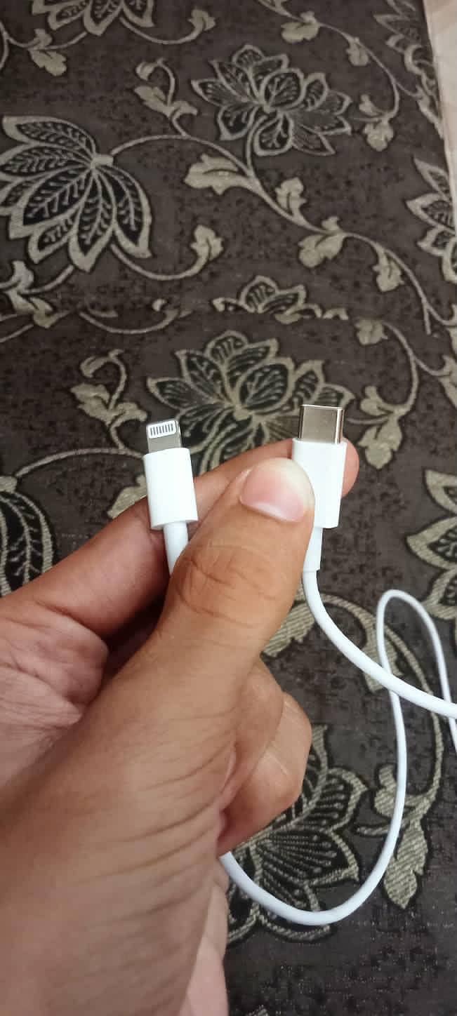 Apple iPhone 11.03224958169 12