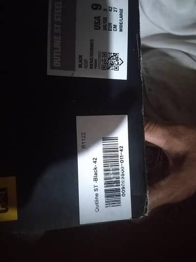 Safety shoes