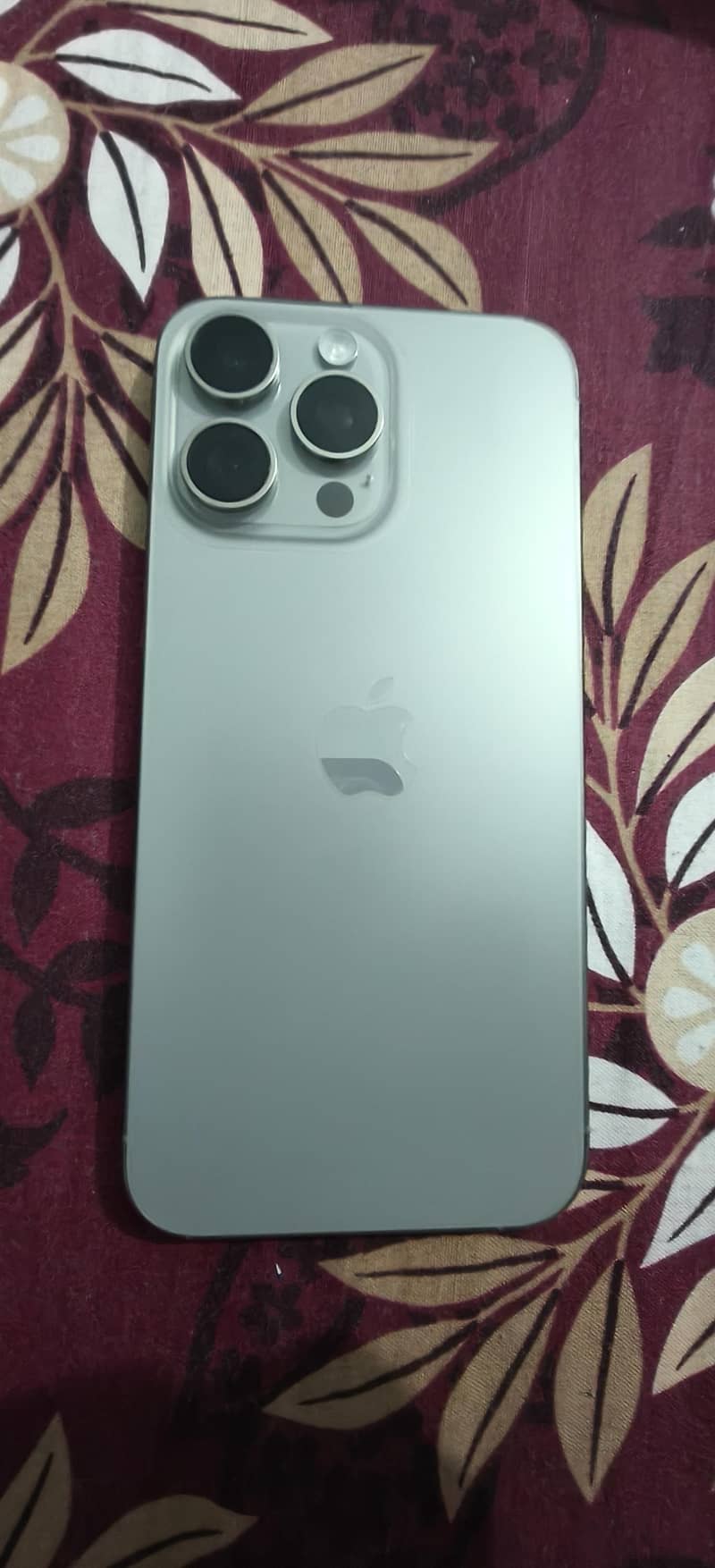 Apple iPhone 15 Pro Max 1