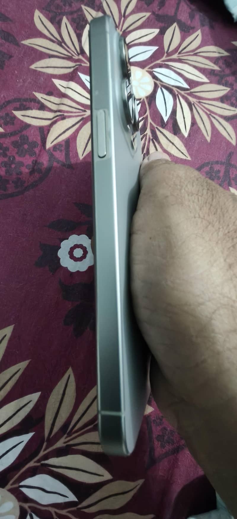 Apple iPhone 15 Pro Max 6