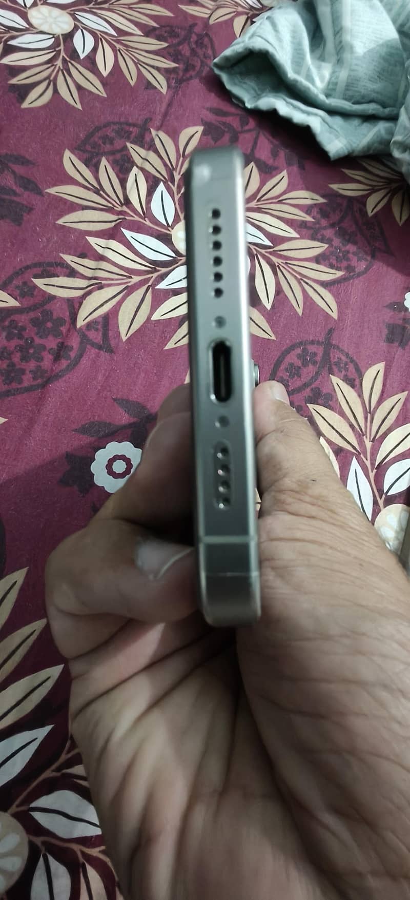 Apple iPhone 15 Pro Max 7