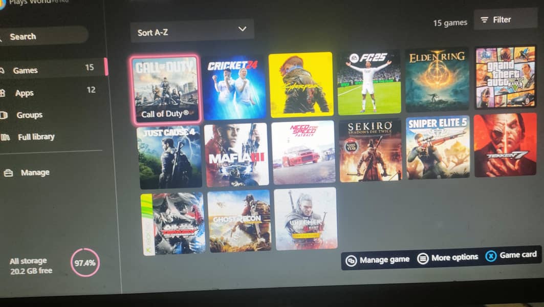 XBOX 1TB WITH TWO WIRELESS CONTROLLERS 2