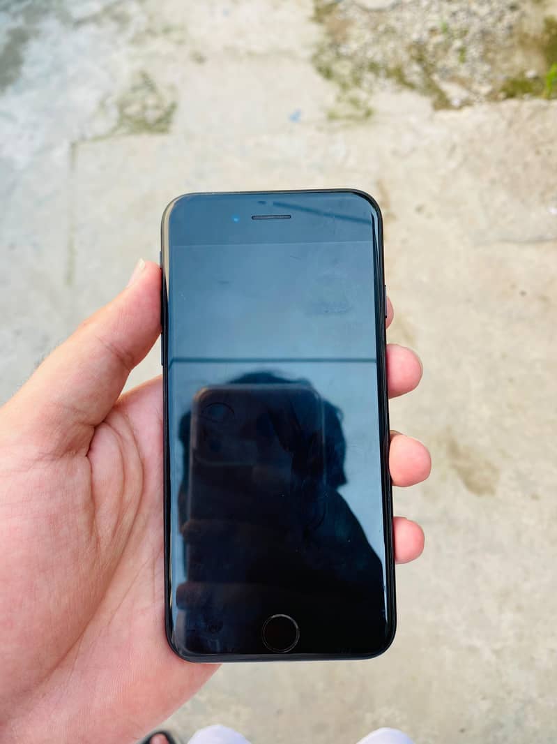 Apple iPhone 7 4