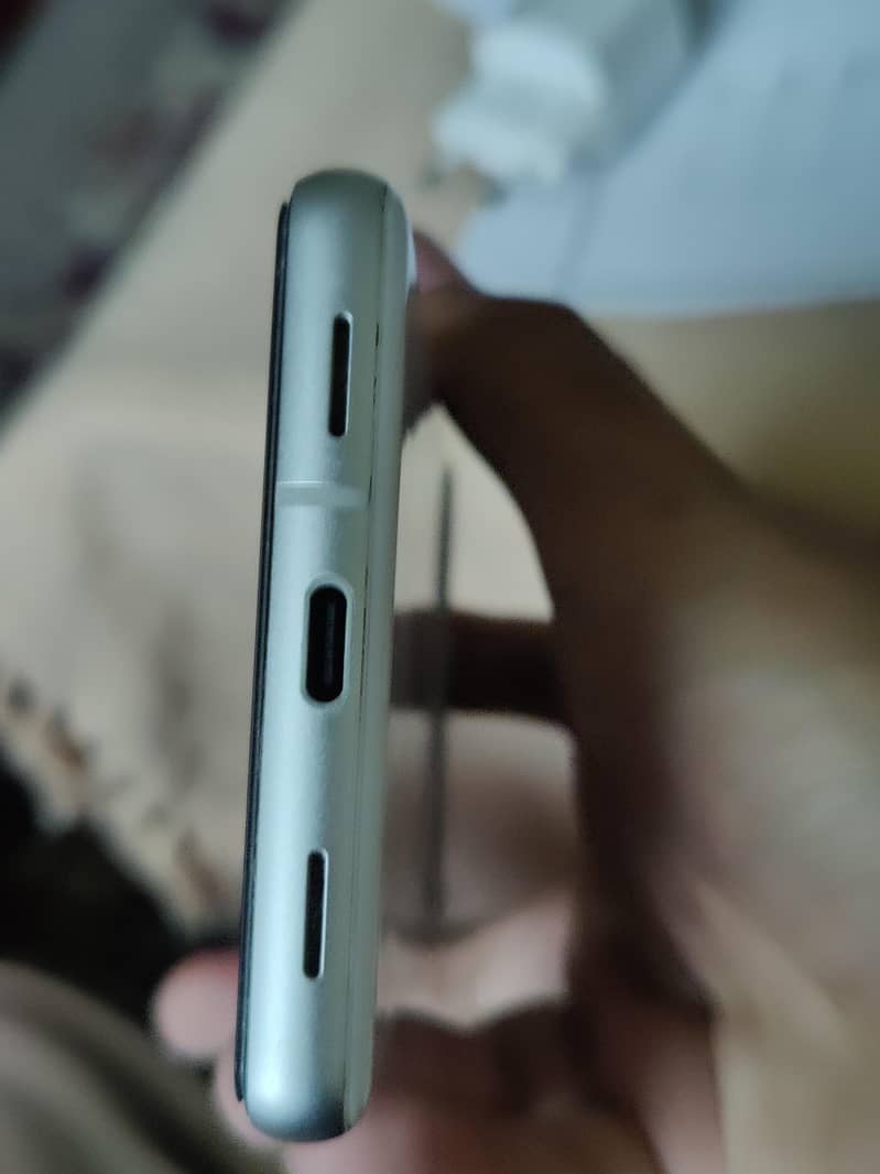 Google Pixel 7a 3