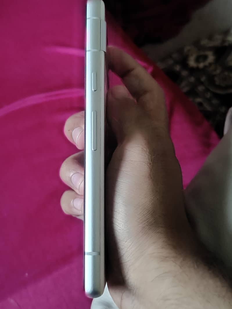Google Pixel 7a 4