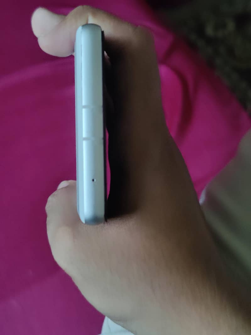 Google Pixel 7a 6