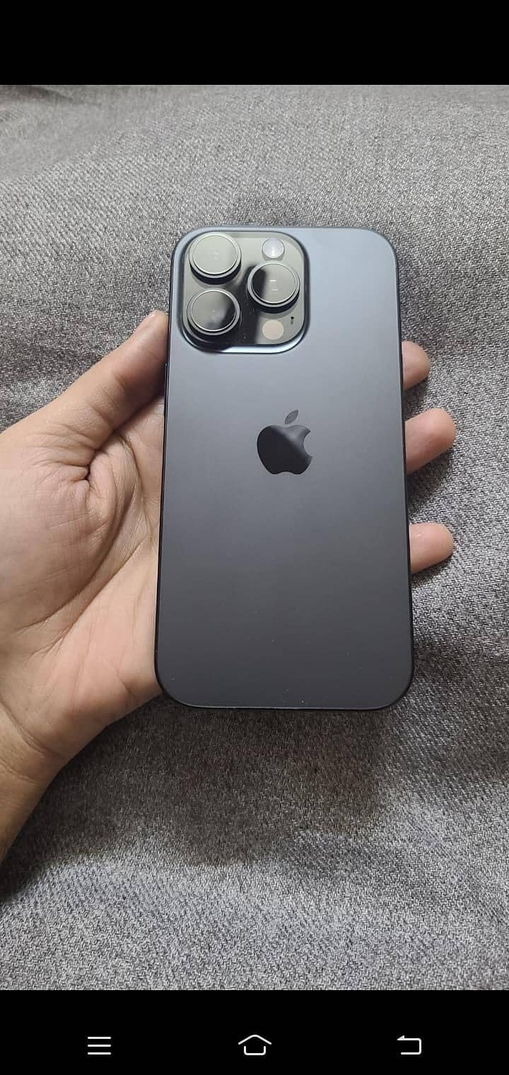 Apple iPhone 16 Pro 0