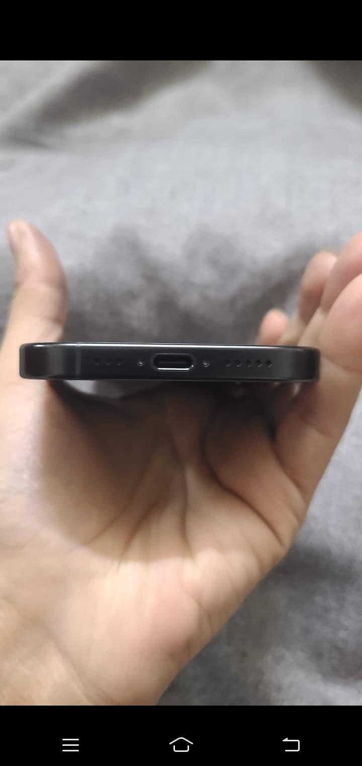 Apple iPhone 16 Pro 5