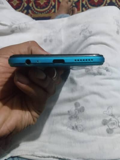 Infinix Hot 12