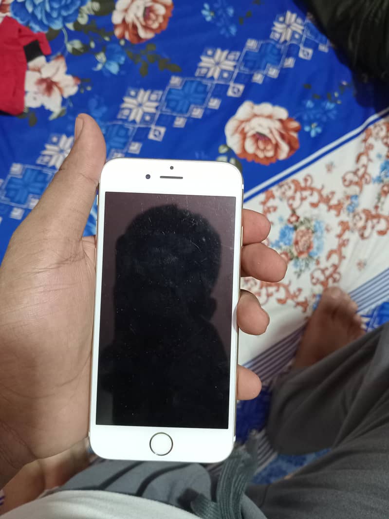 Apple iPhone 6S 1