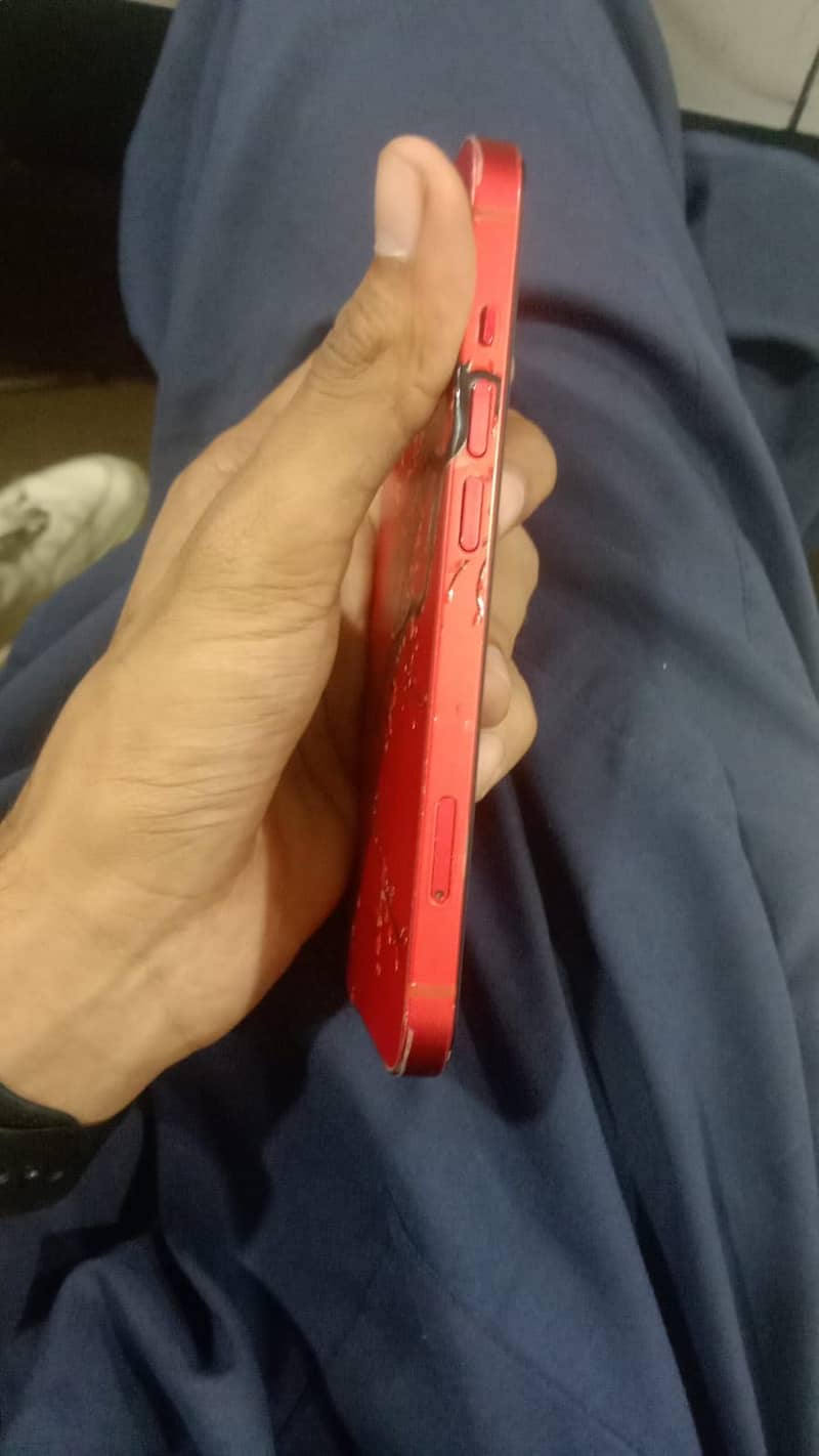 Apple iPhone 13 5
