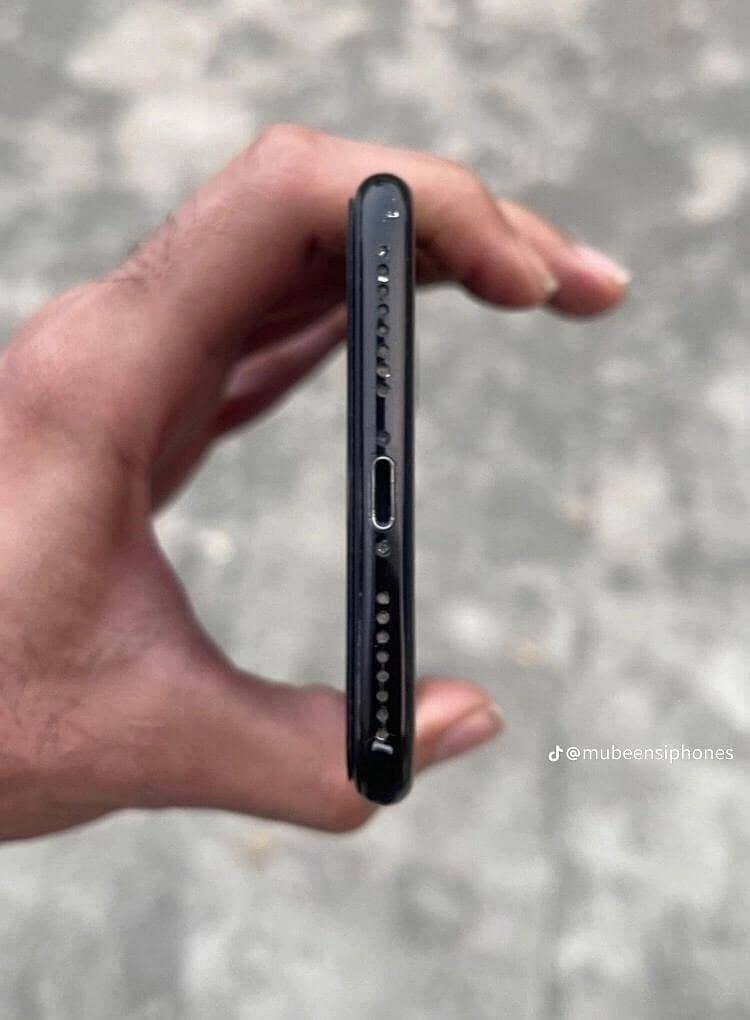 Apple iPhone 7 Plus 1