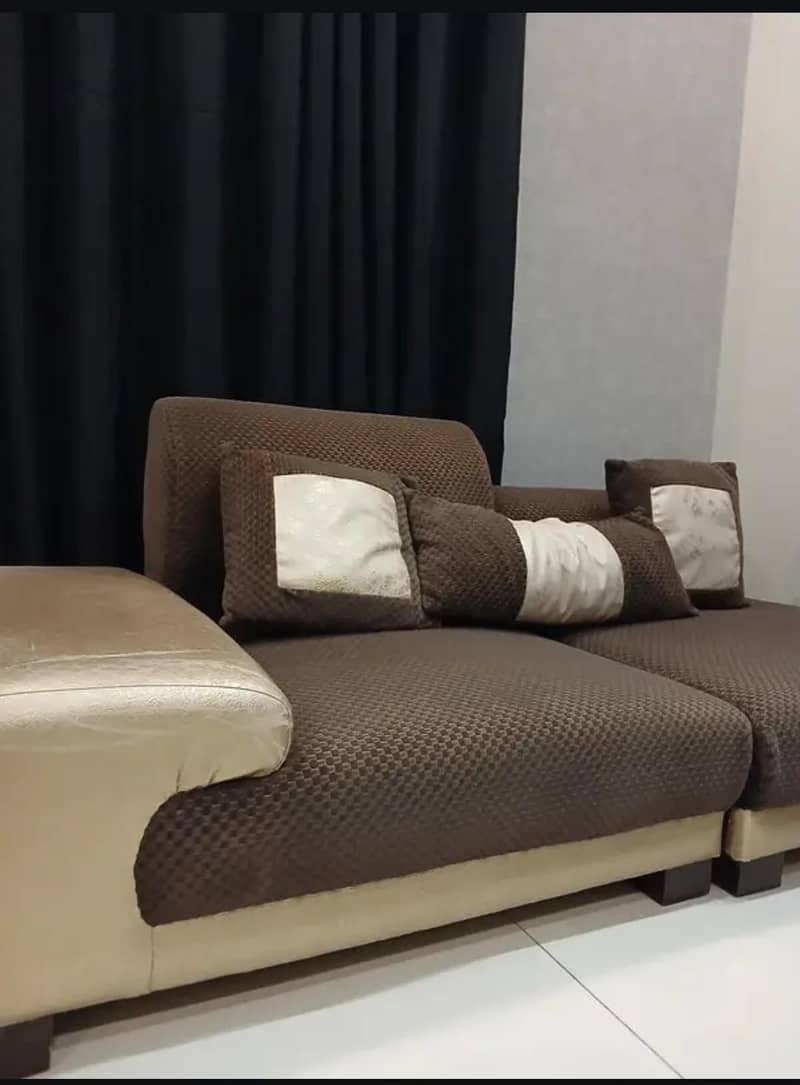 Sofa 2 seater 0