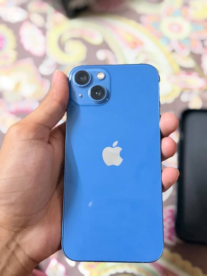 Apple iPhone 13 2