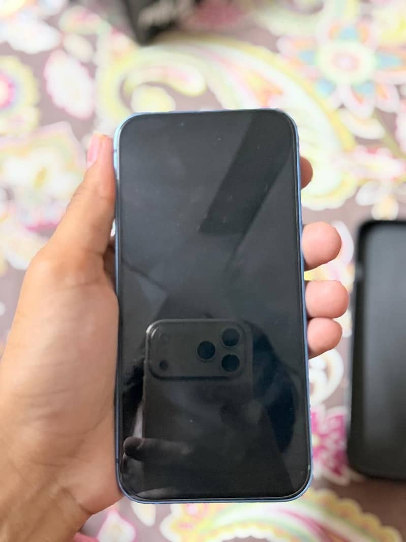 Apple iPhone 13 3