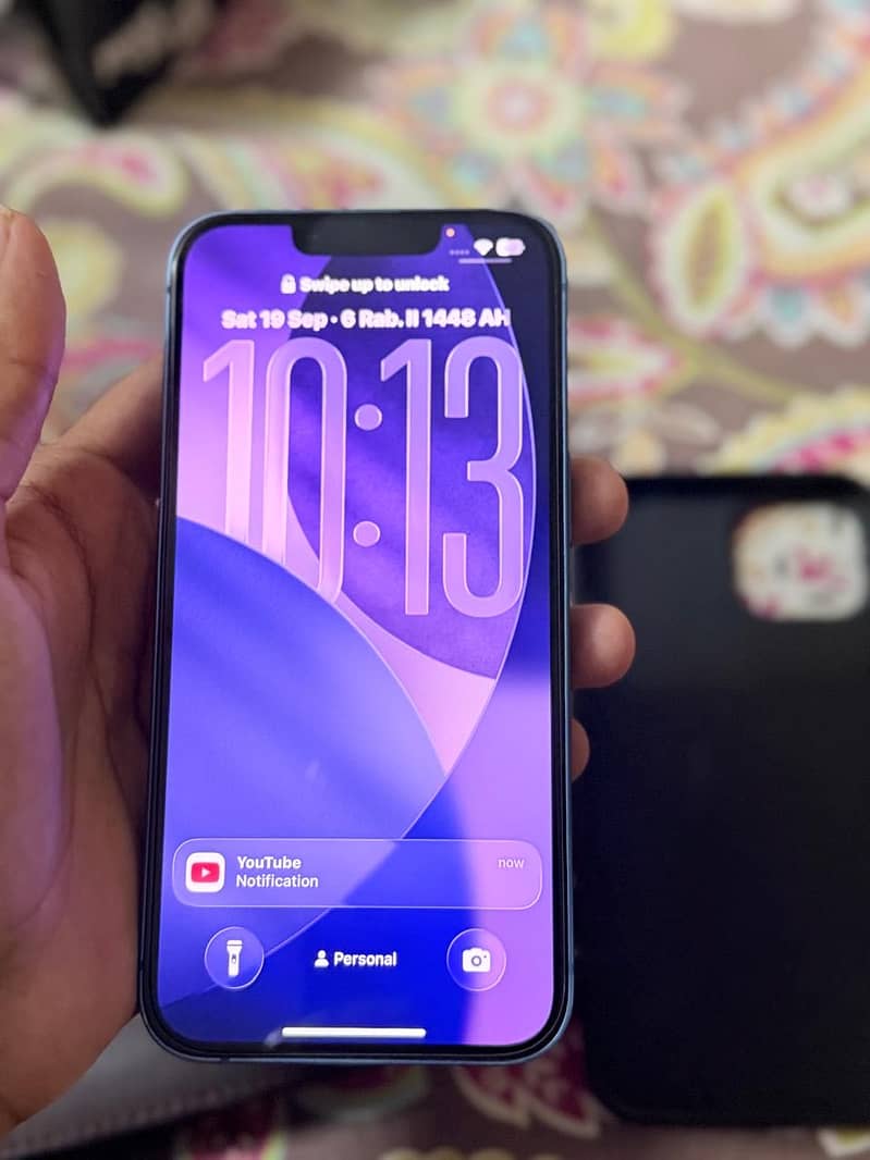 Apple iPhone 13 5