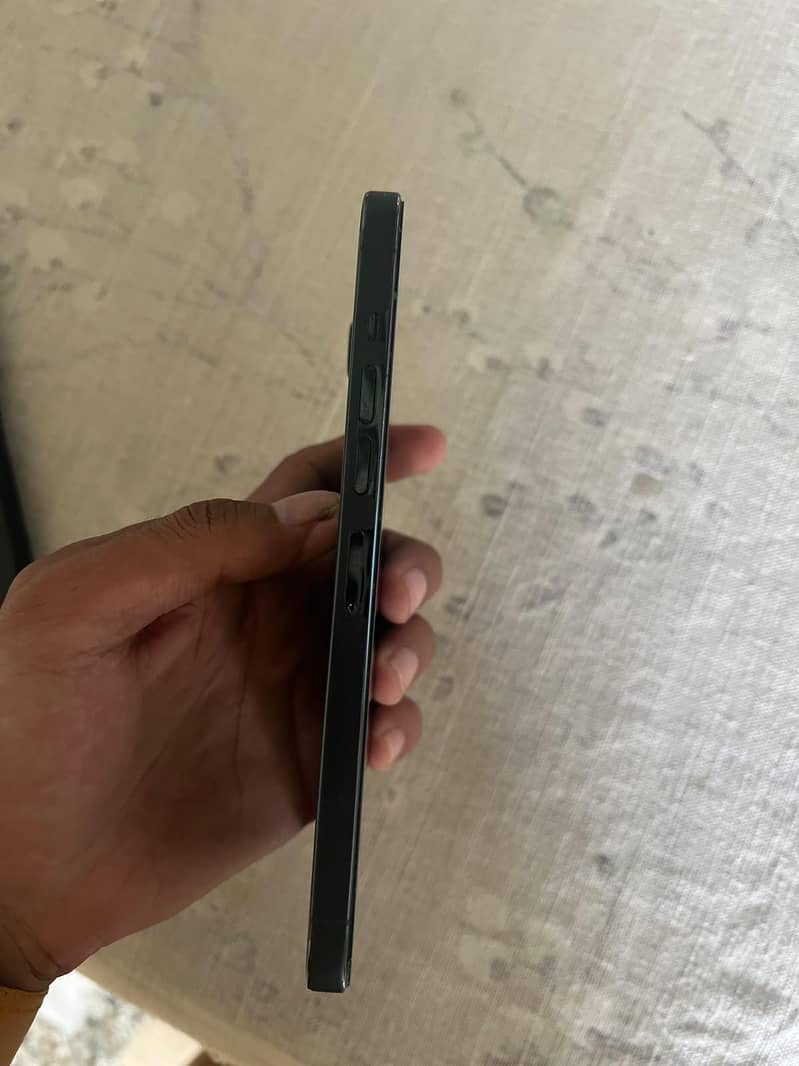 Apple iPhone 13 Pro Max 3