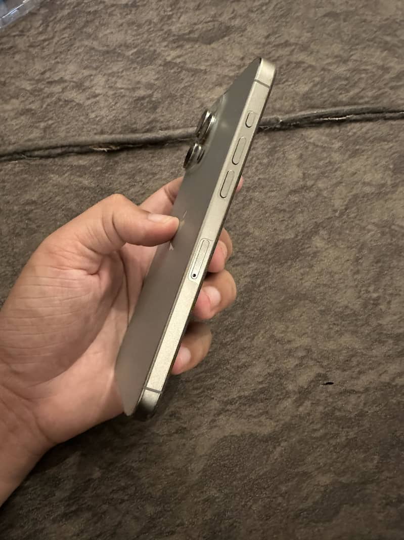 Apple iPhone 15 Pro Max with box 3