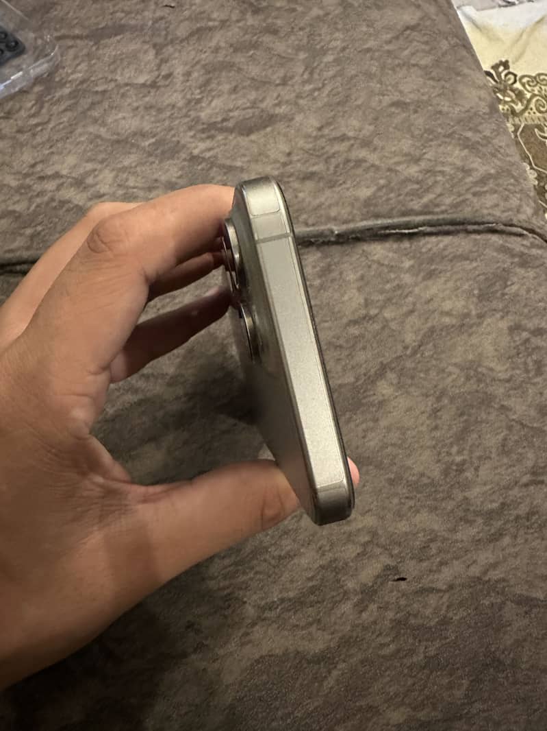 Apple iPhone 15 Pro Max with box 6