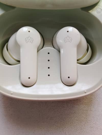 Audionic  Earbuds 550