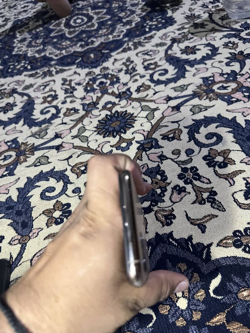Apple iPhone 11 Pro 5
