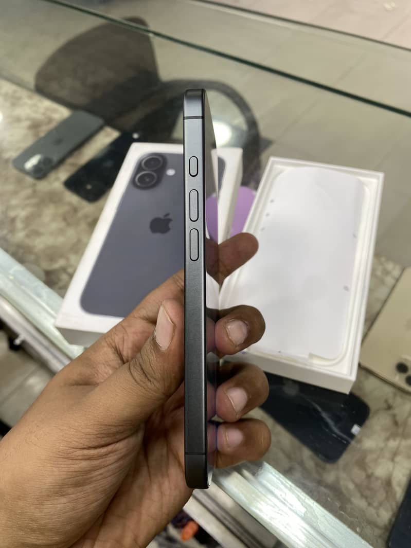 Apple iPhone 17 2