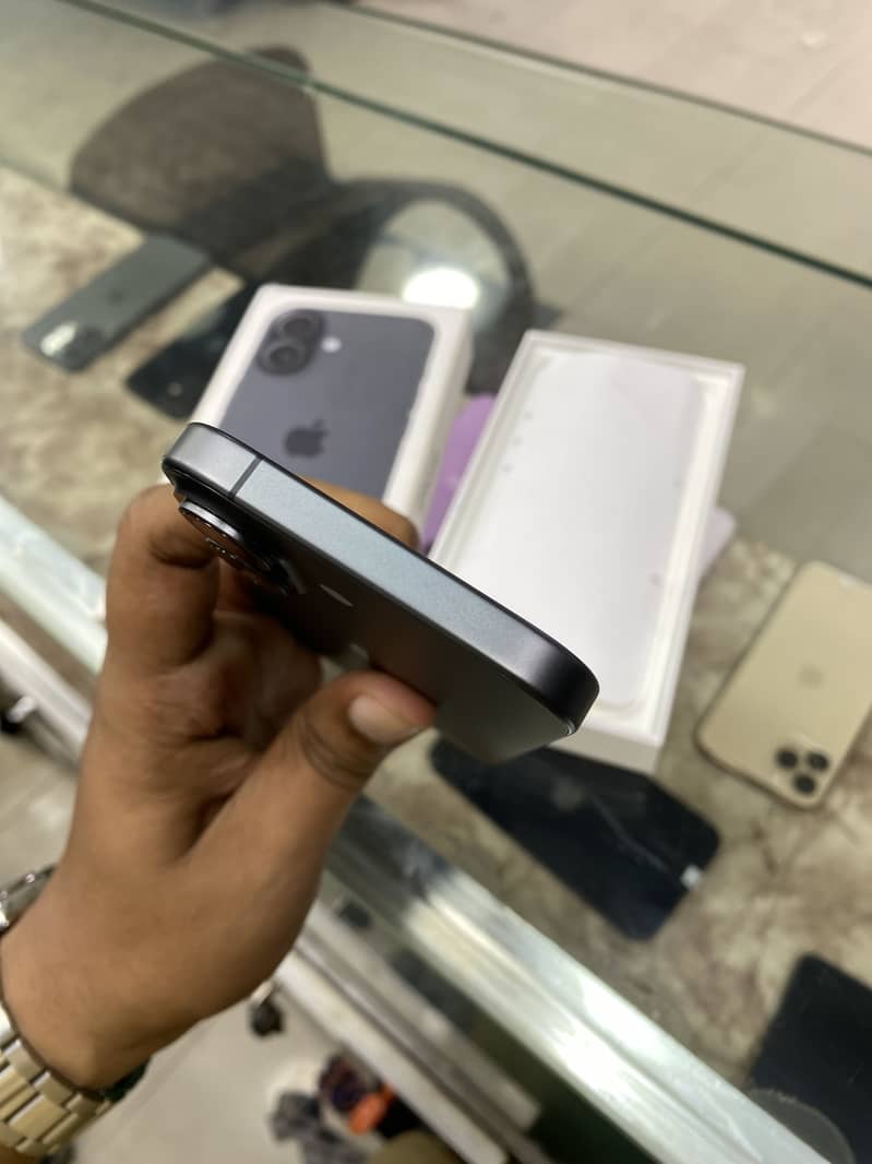 Apple iPhone 17 3