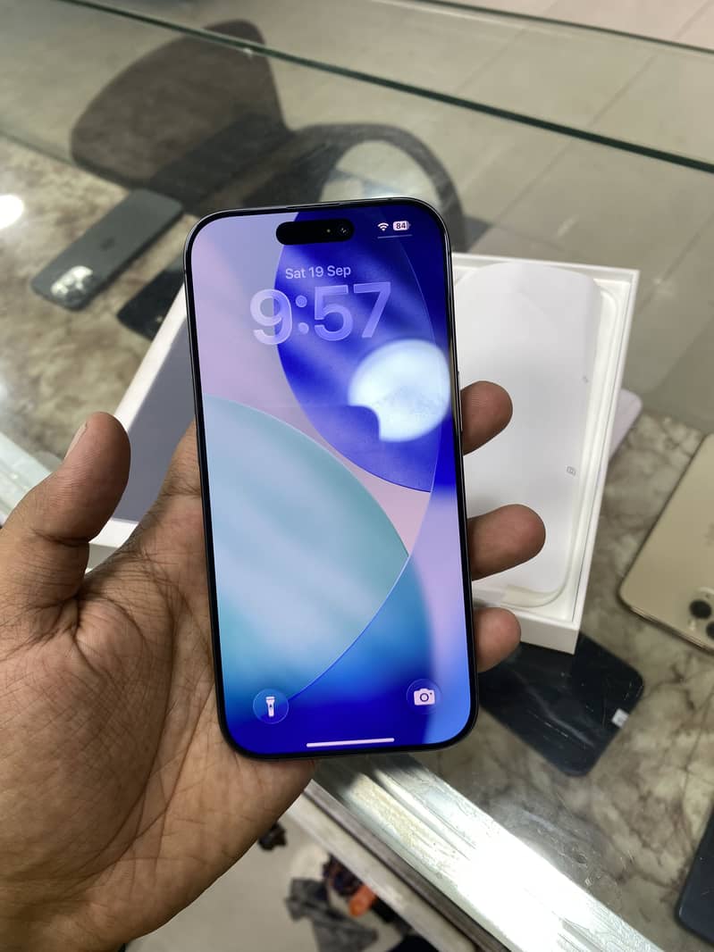Apple iPhone 17 7