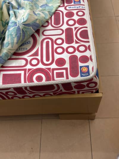 Double bed without moltyform mattress