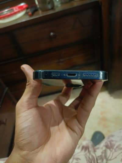 Apple iPhone 14