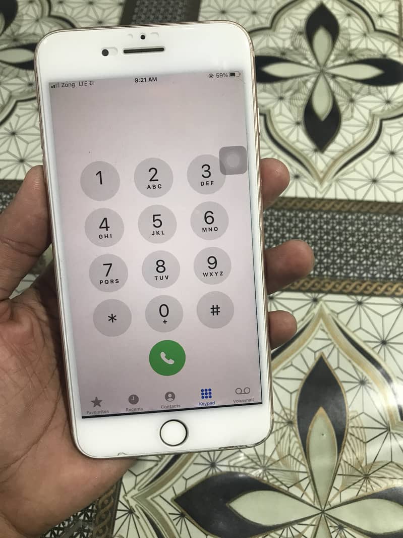 Apple iPhone 8 Plus 3