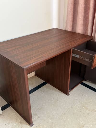 Office Table |Study Table for sale brand new condition.