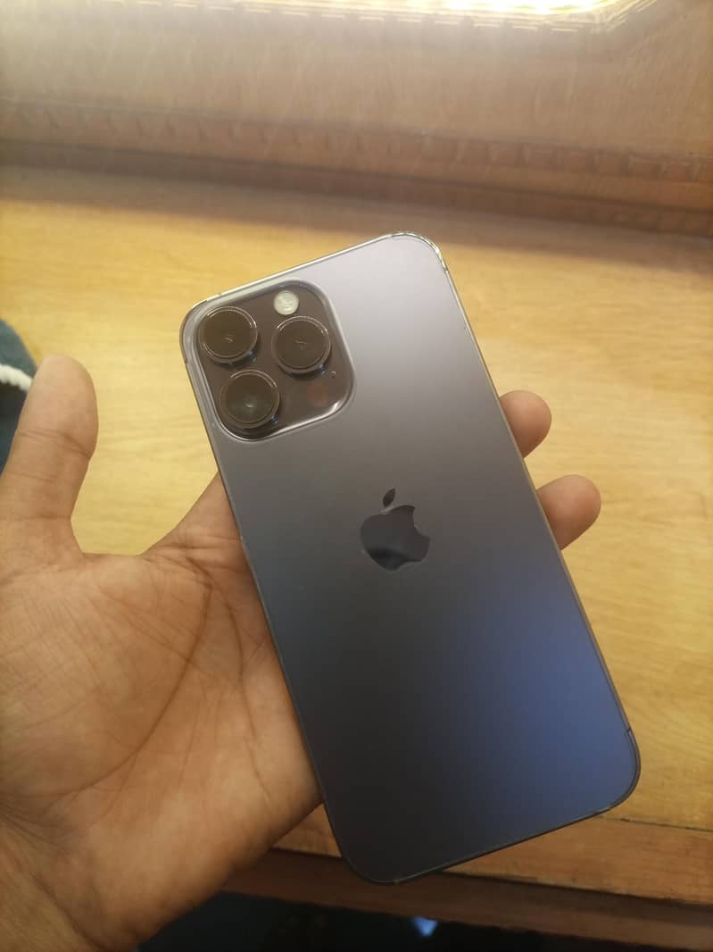 Apple iPhone 14 Pro Max 0