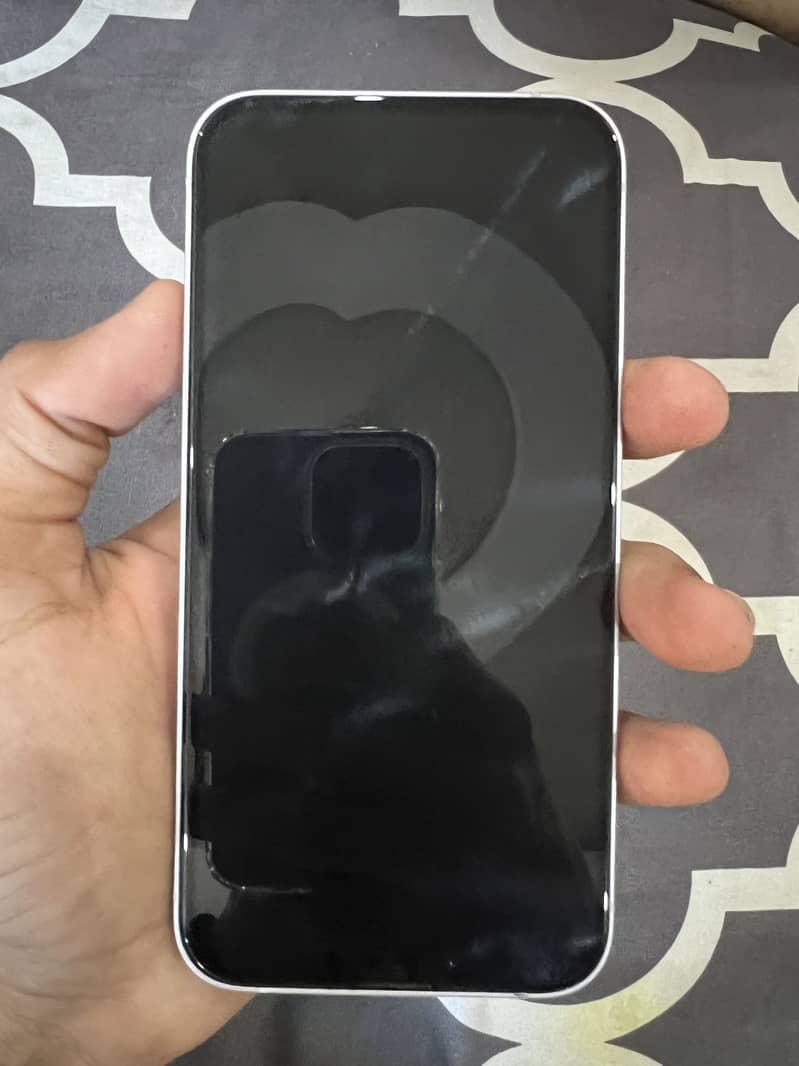 Apple iPhone 14 3