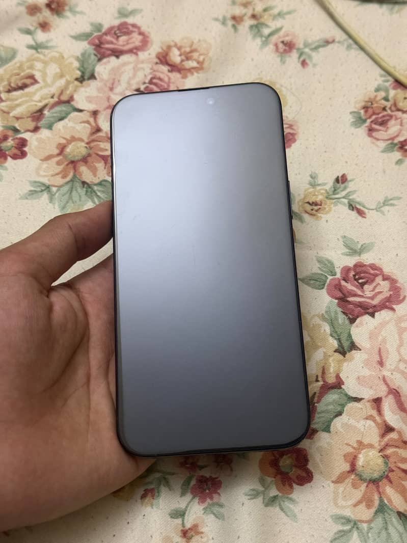 Apple iPhone 15 Pro Max 3