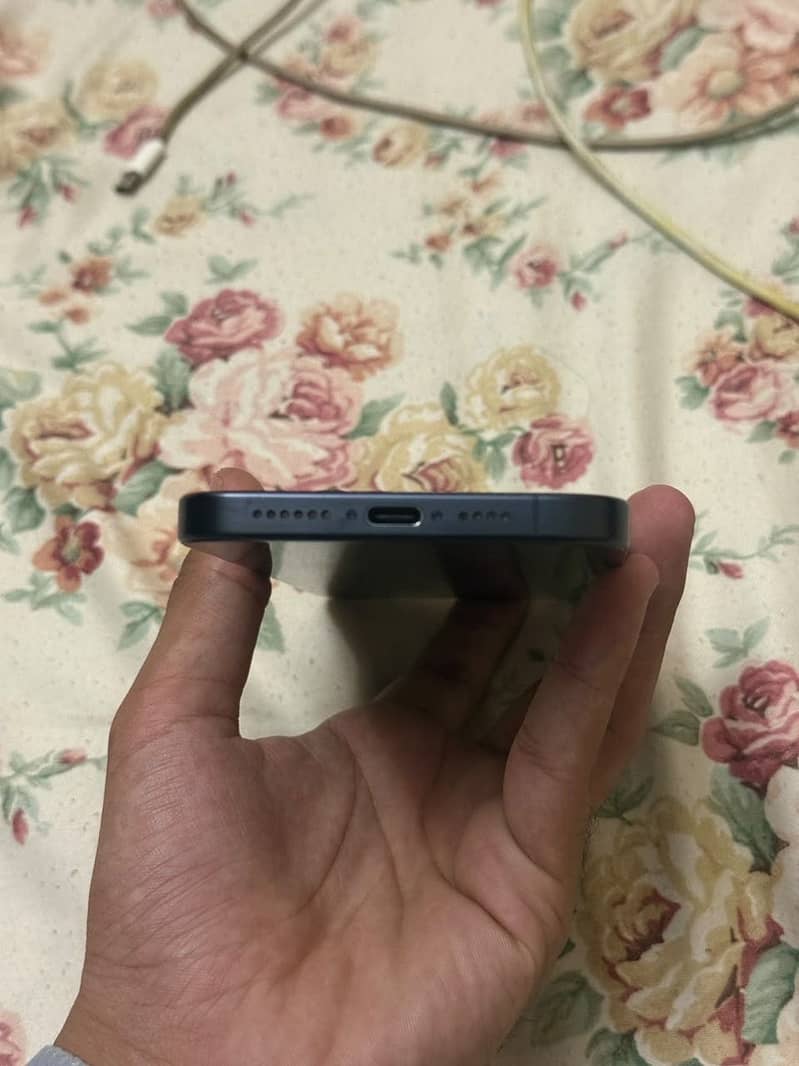Apple iPhone 15 Pro Max 5