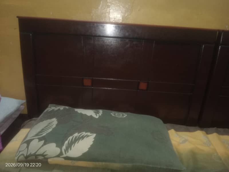 2 piece single bed 1