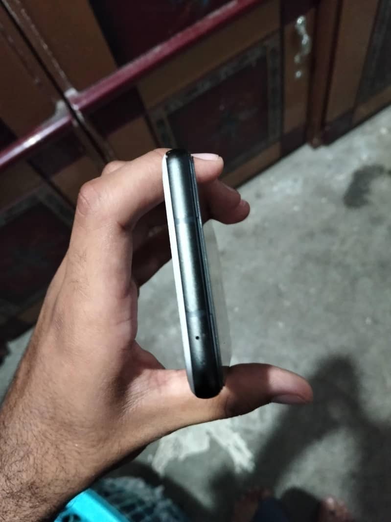 Google Pixel 6a 12