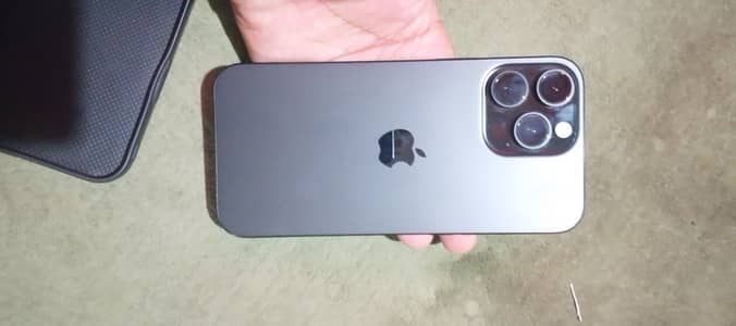 Apple iPhone 16 Pro Max