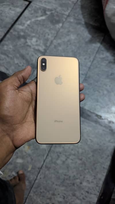 Apple iPhone XS Max golden