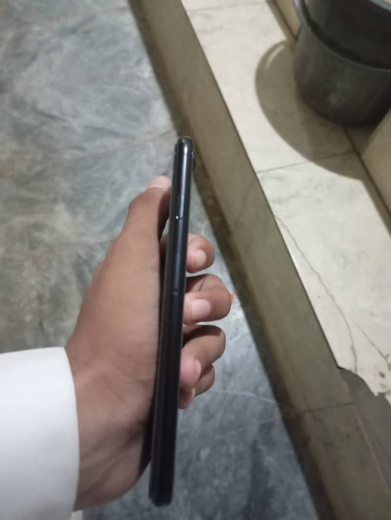 iPhone se2 0